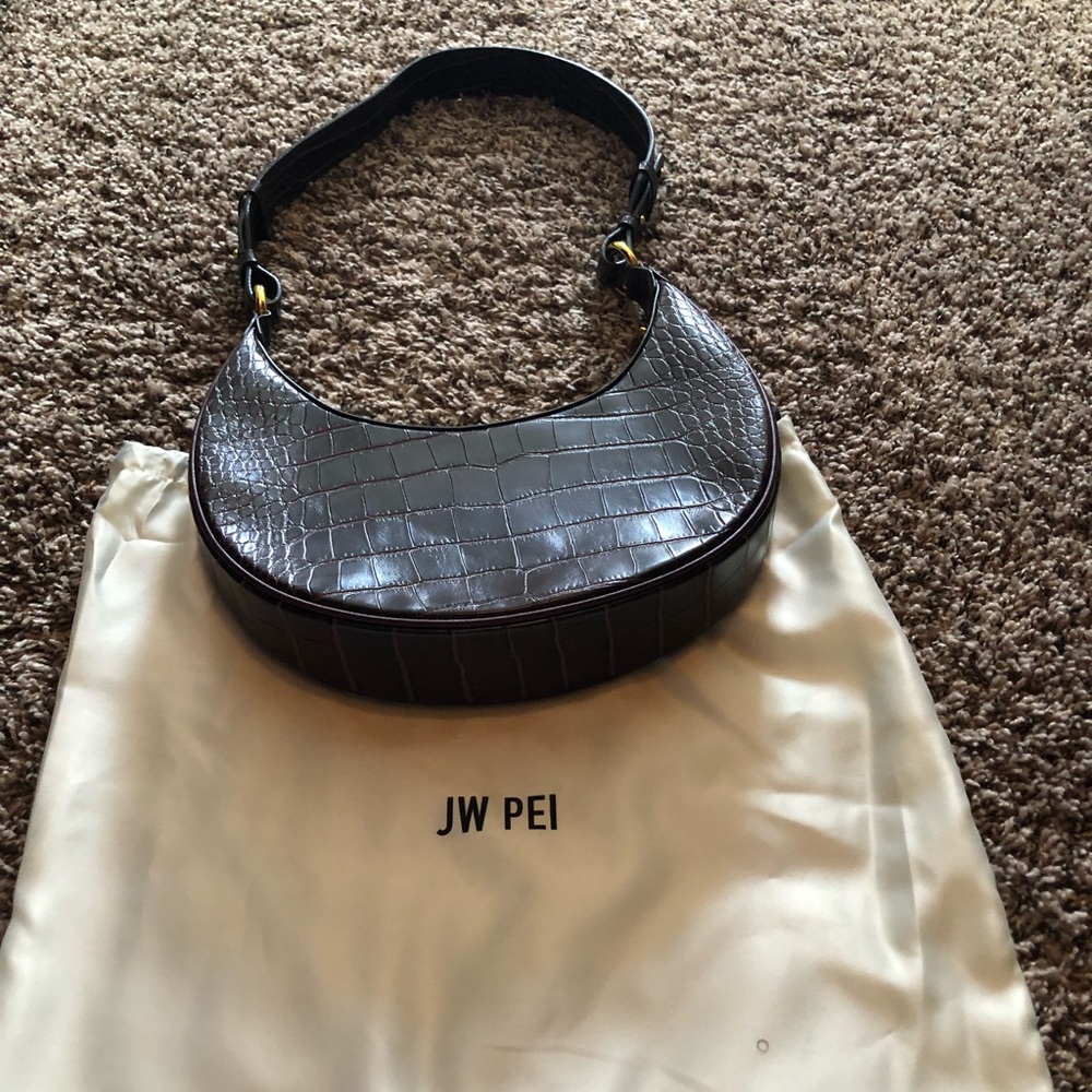 JW PEI Bag.